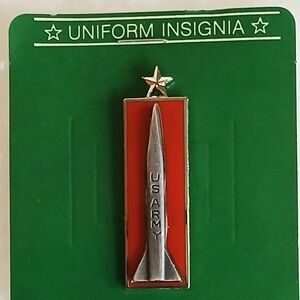 US Army Field Artillery Rocket Missileman Badge